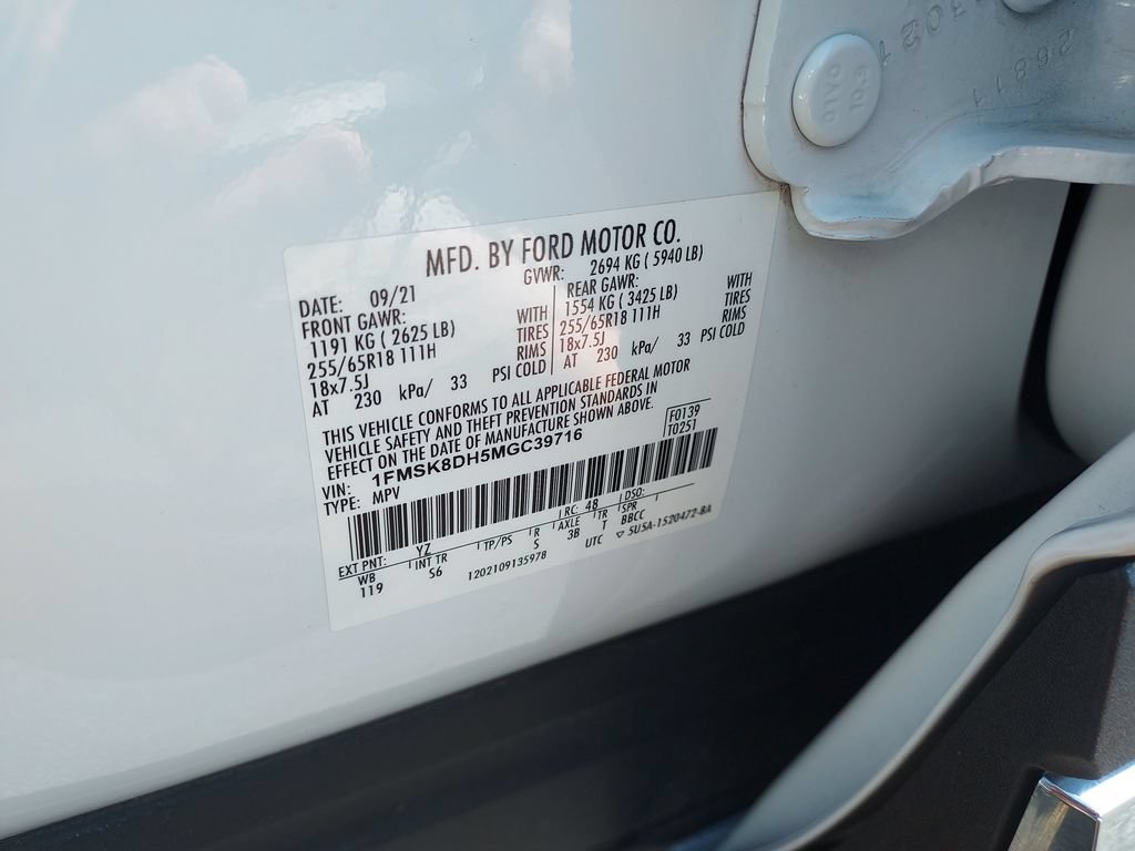 Used 2021 Ford Explorer XLT w/ Equipment Group 202A AWD/4WD image 24