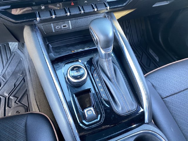 Used 2025 GMC Canyon AT4 w/ Nightfall Edition AWD/4WD image 28