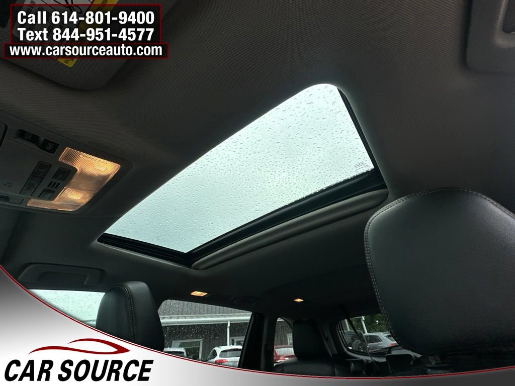 Used 2019 Toyota Highlander XLE AWD/4WD image 14