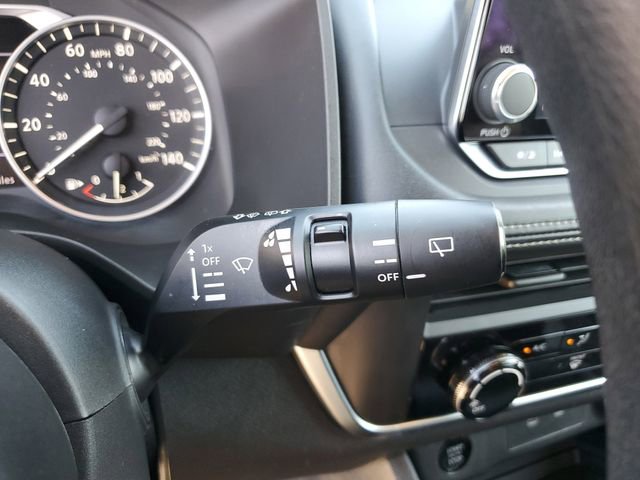 Used 2024 Nissan Rogue S image 21