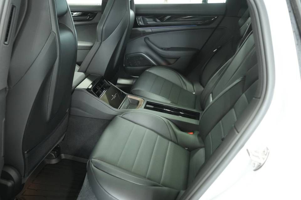 Used 2025 Porsche Panamera 4 AWD/4WD image 26