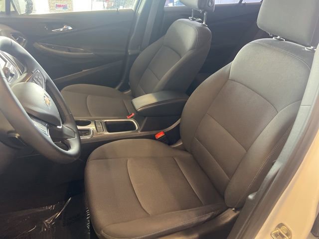Used 2017 Chevrolet Cruze LT w/ Convenience Package image 13