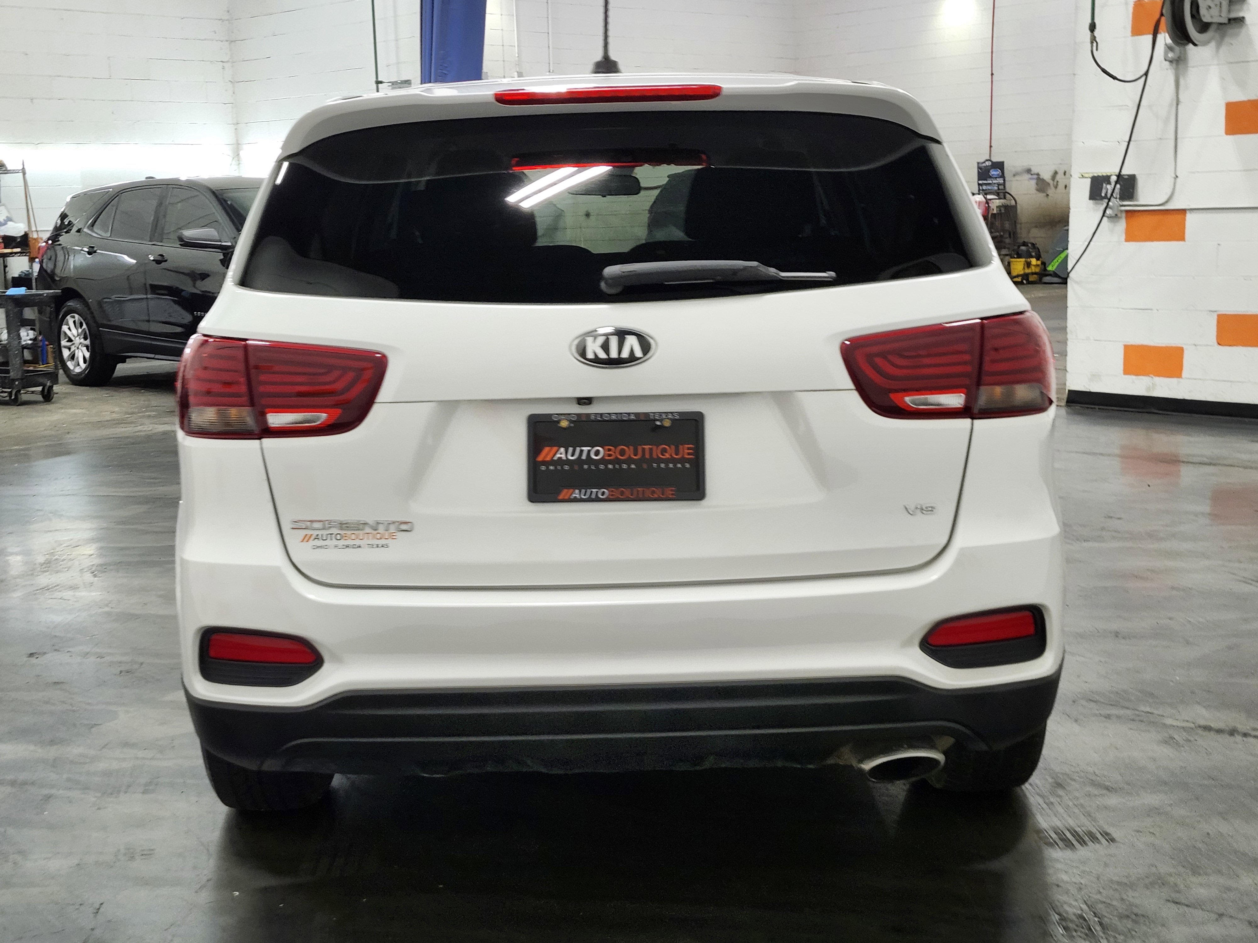 Used 2020 Kia Sorento LX V6 image 9