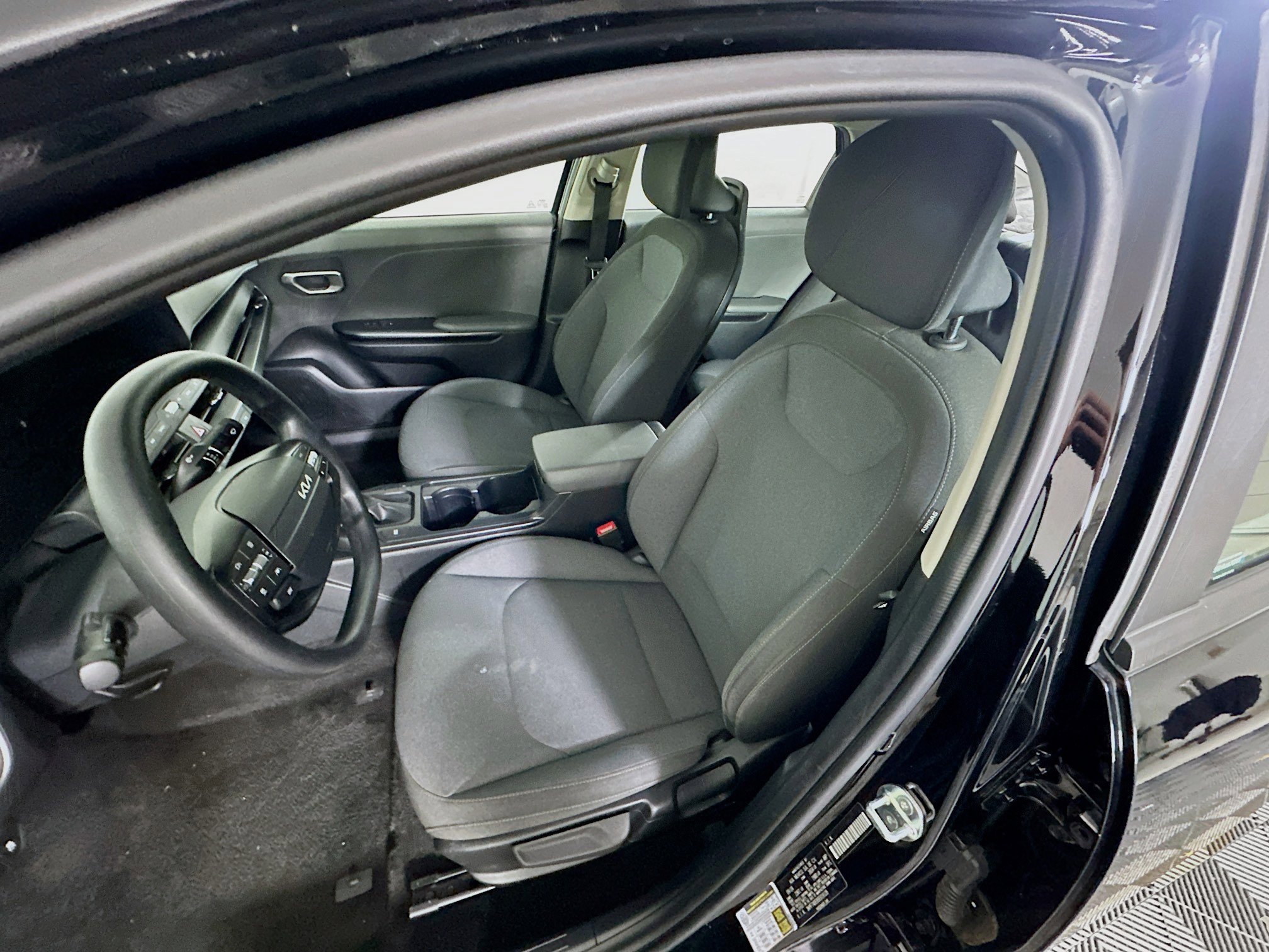 Used 2025 Kia K4 LXS image 13