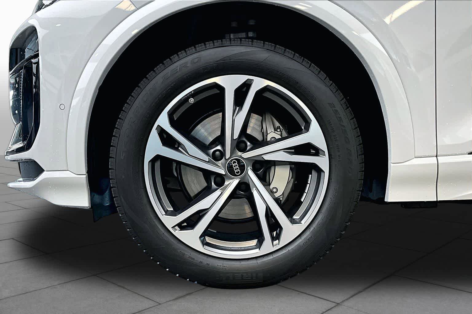 New 2027 Audi Q6 e-tron Premium Plus AWD/4WD image 11