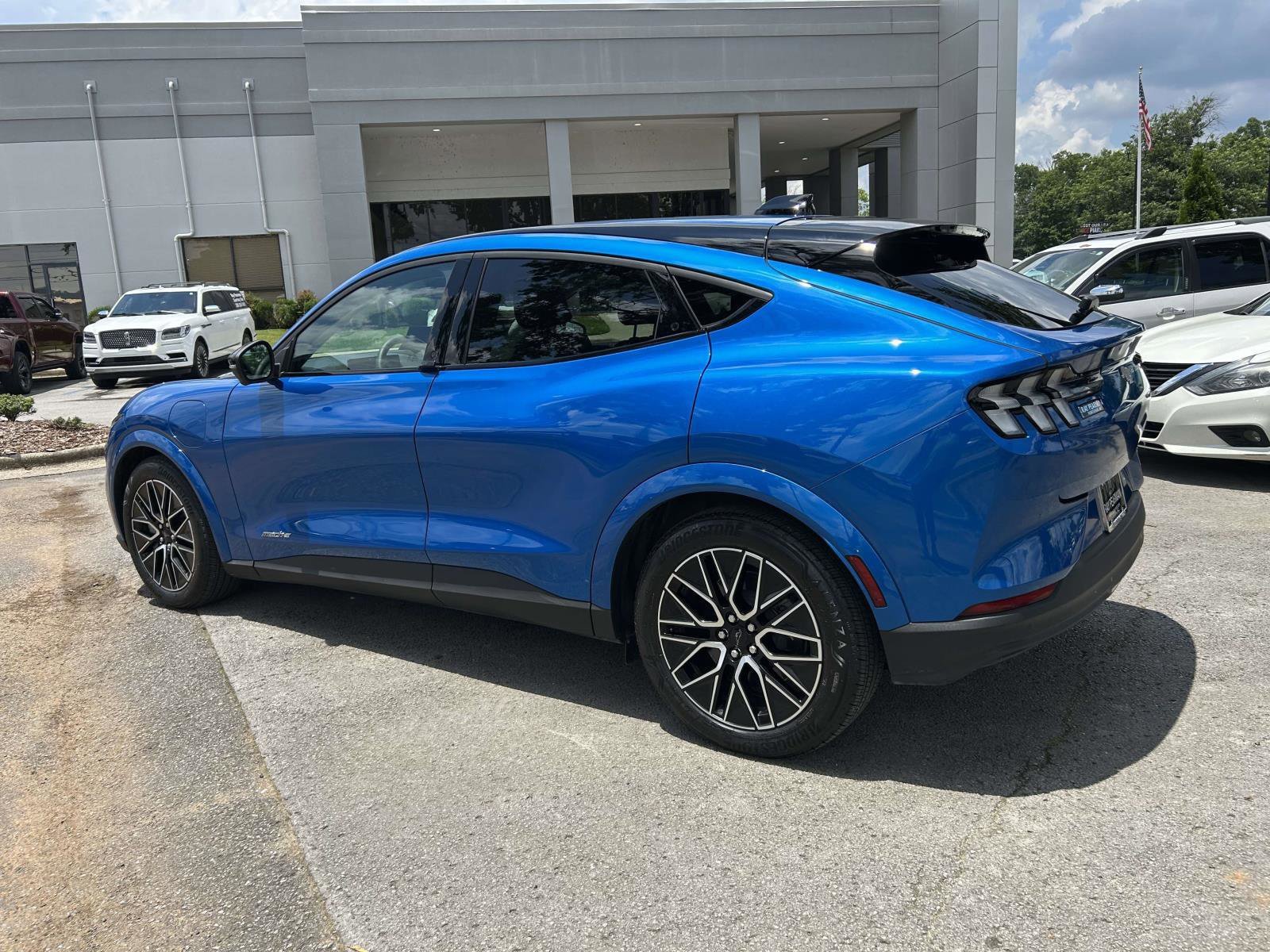 Used 2025 Ford Mustang Mach-E Premium RWD image 7