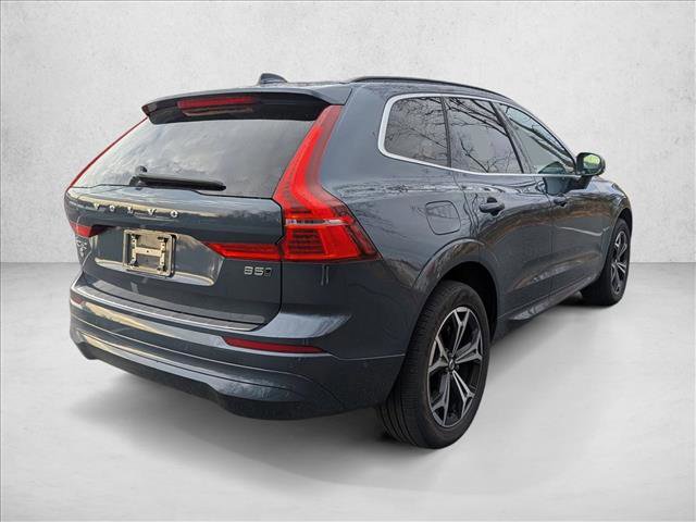 Used 2022 Volvo XC60 B5 Momentum w/ Advanced Package image 5