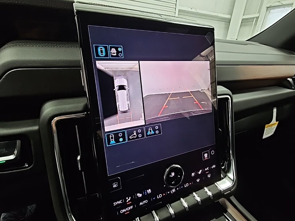 New 2026 GMC Yukon Denali w/ Sun & Power Step Package AWD/4WD image 18