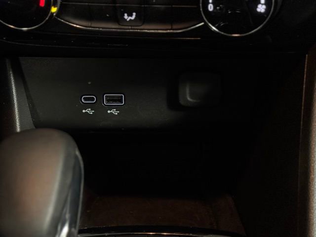 Used 2025 Buick Encore GX Sport Touring image 30