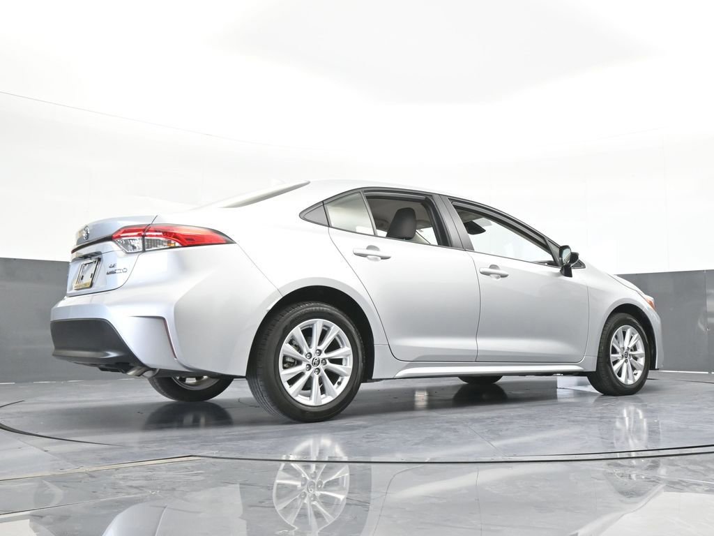 Used 2024 Toyota Corolla LE w/ LE Convenience Package image 49