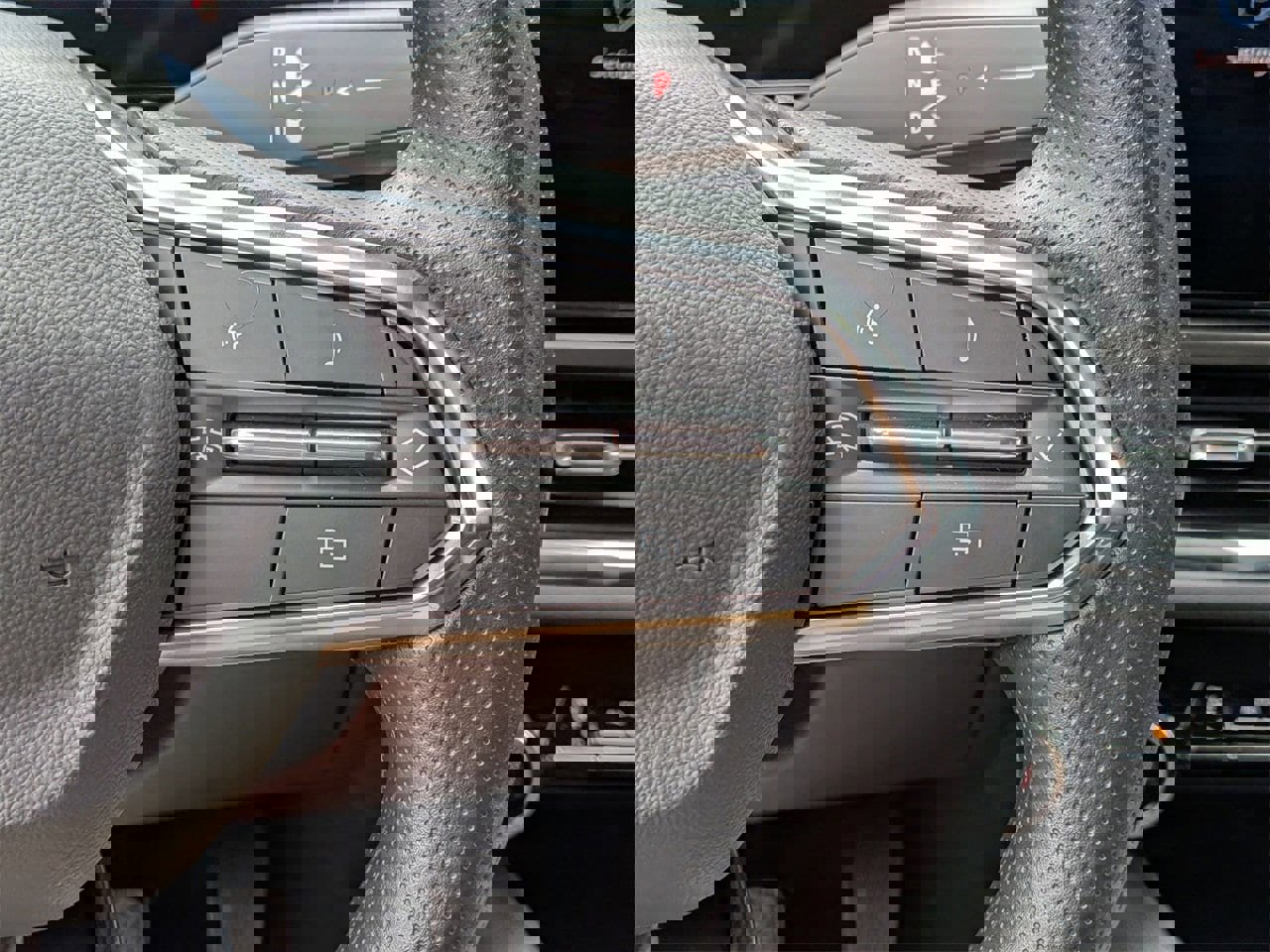 New 2026 Chevrolet Equinox EV LT image 11