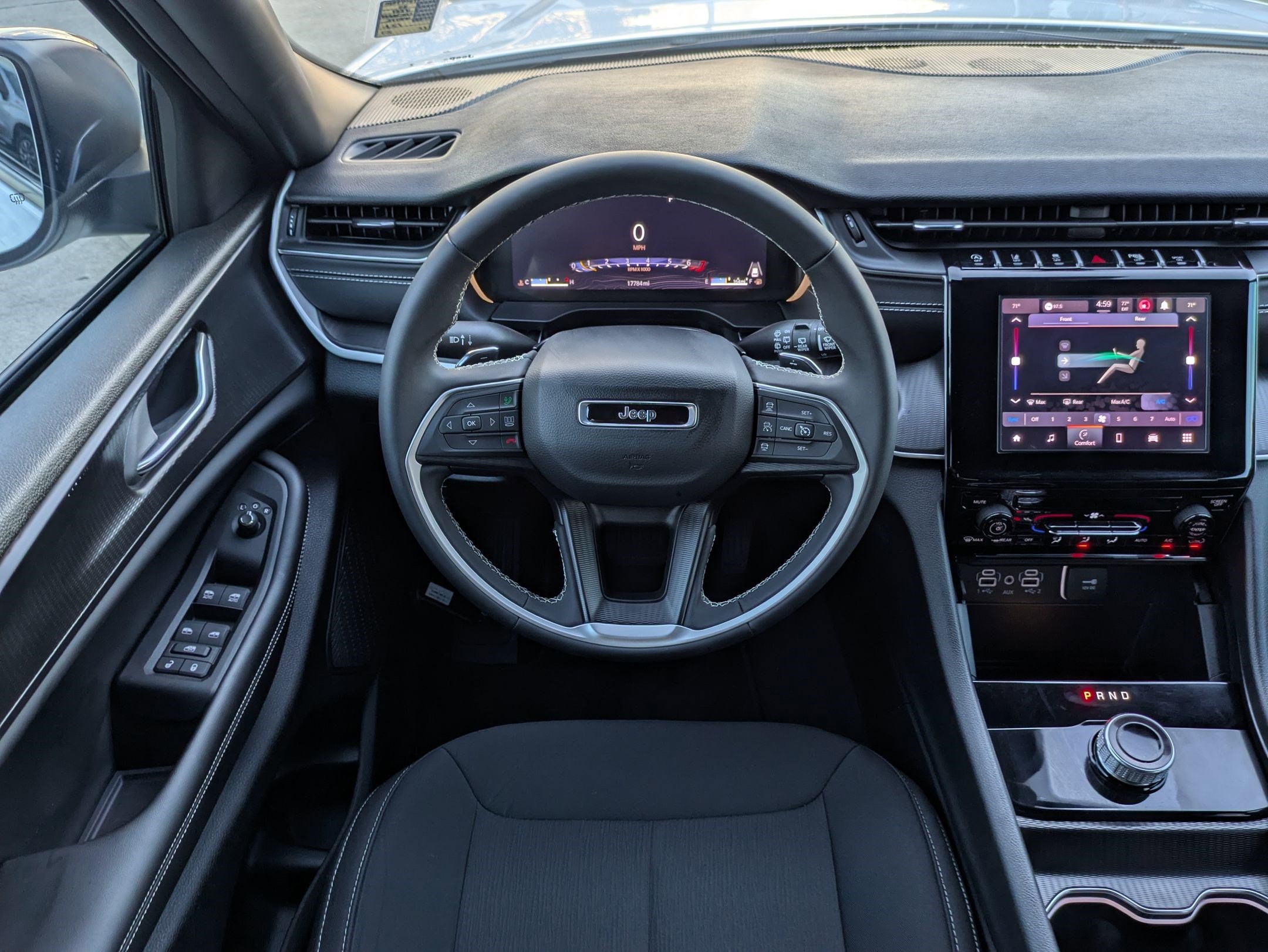 Used 2025 Jeep Grand Cherokee L Laredo image 29