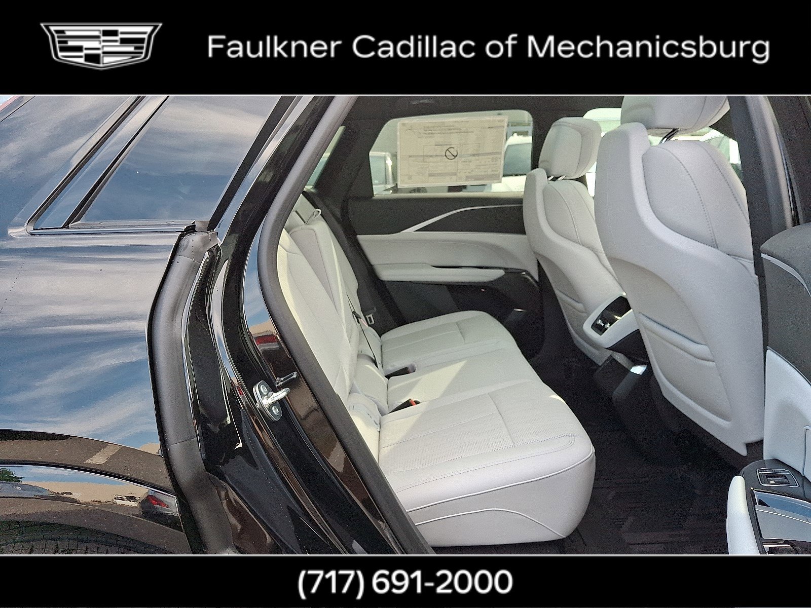 New 2025 Cadillac Lyriq Luxury image 19