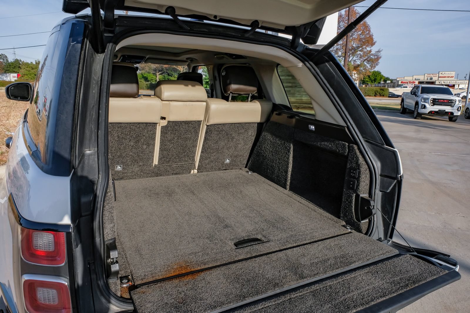 Used 2018 Land Rover Range Rover Supercharged AWD/4WD image 60