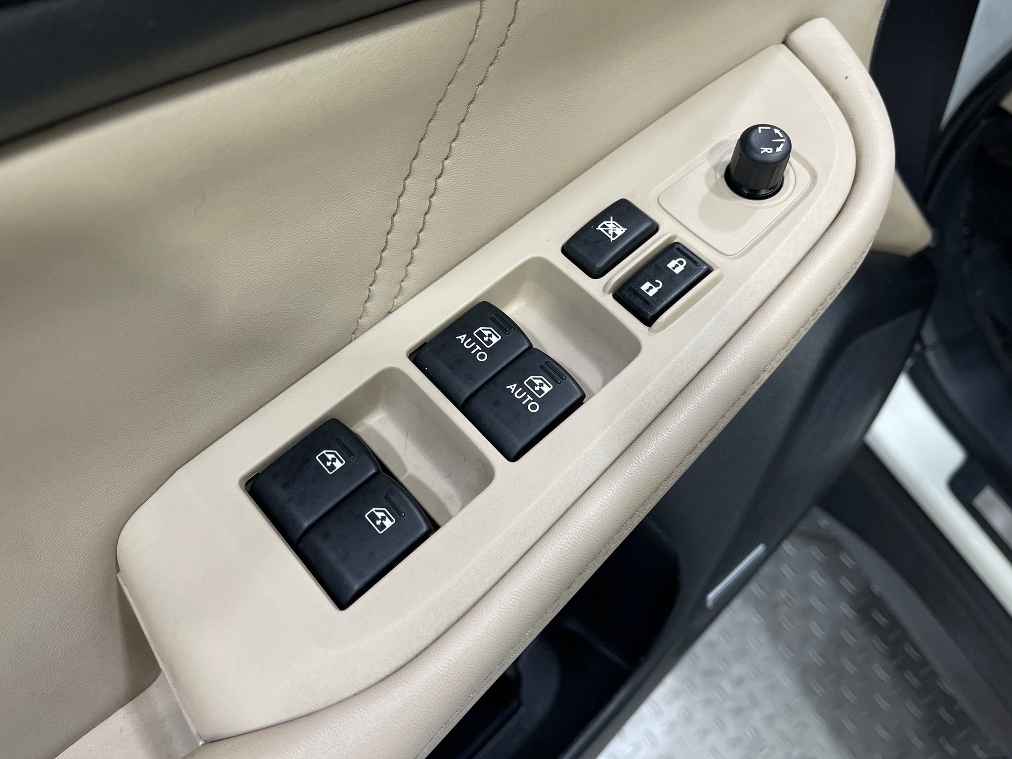 Used 2018 Subaru Outback 2.5i Limited image 15