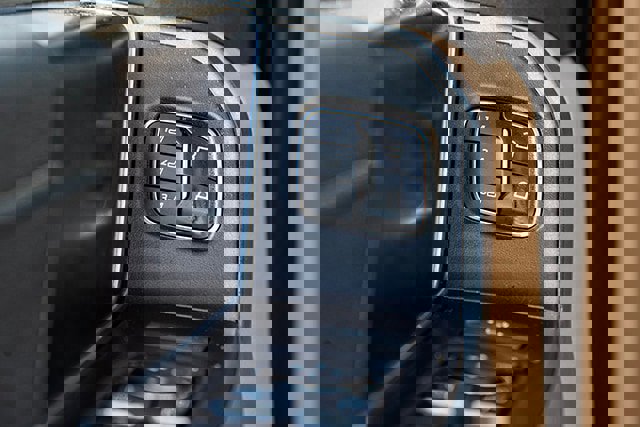 Used 2023 Ford F250 Lariat w/ Chrome Package image 22