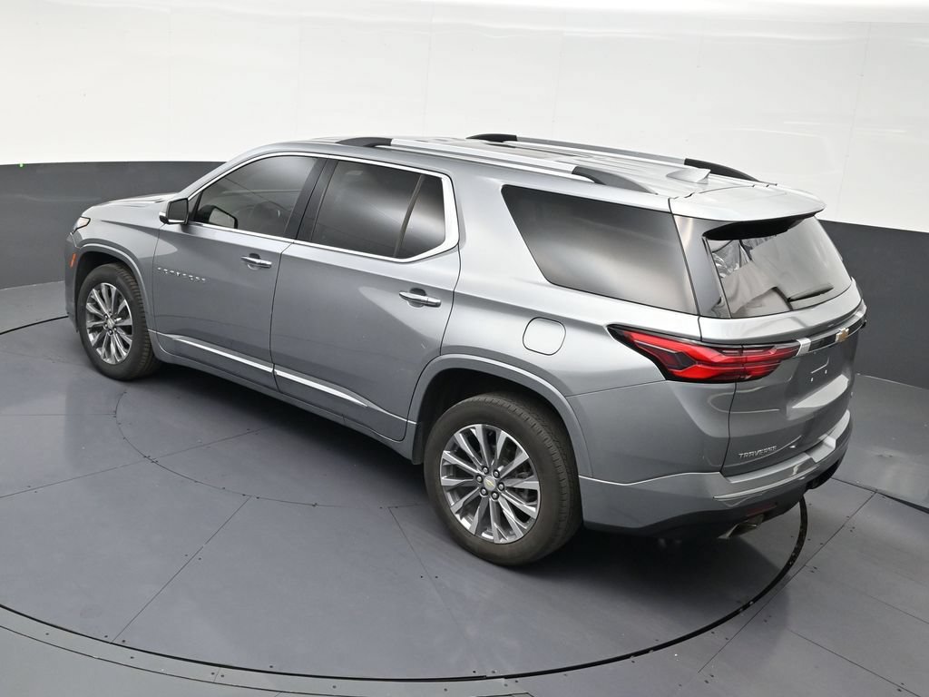 Used 2023 Chevrolet Traverse Premier FWD image 14