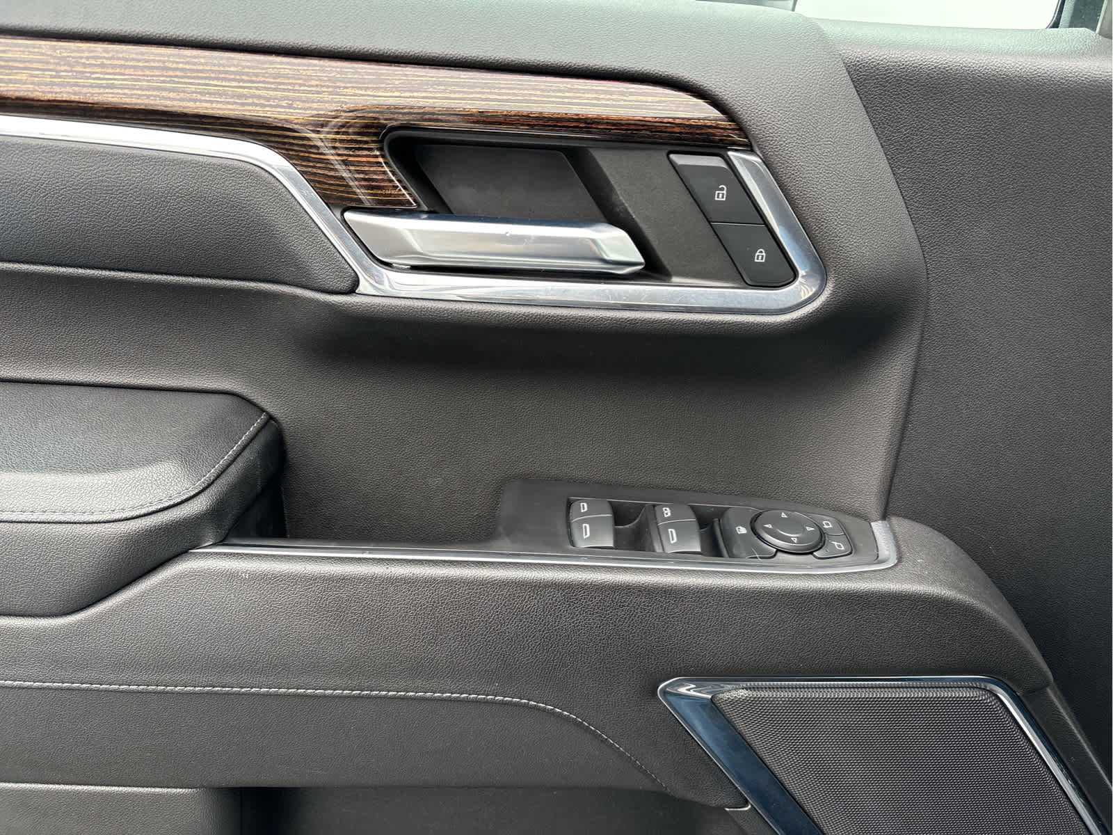 Used 2023 GMC Sierra 1500 Elevation image 28