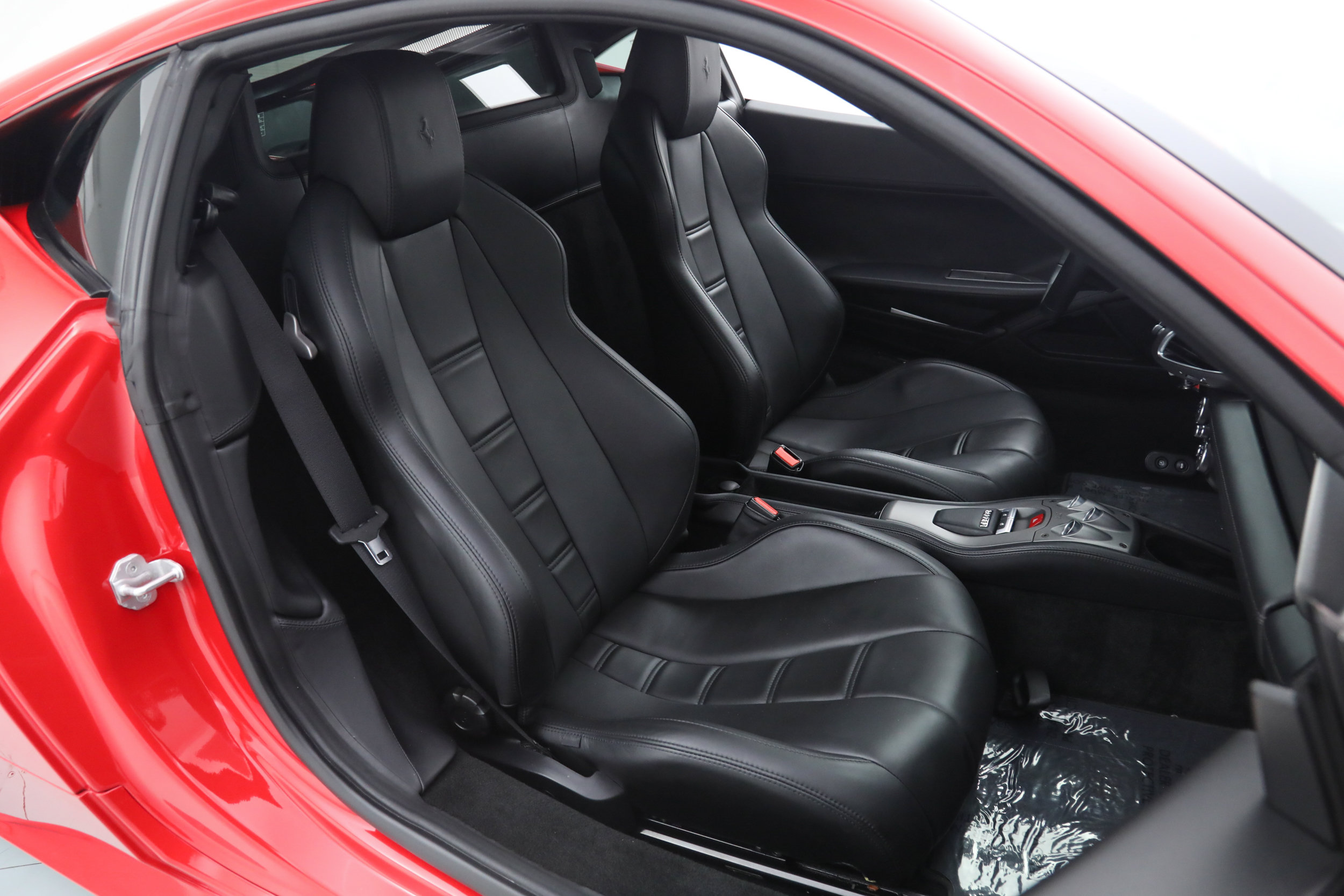 Certified 2015 Ferrari 458 Italia Coupe RWD image 21