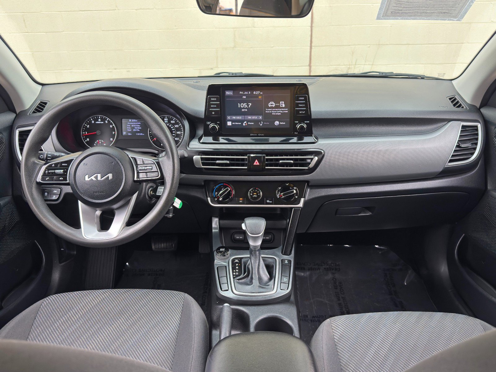 Used 2023 Kia Seltos LX AWD/4WD image 11