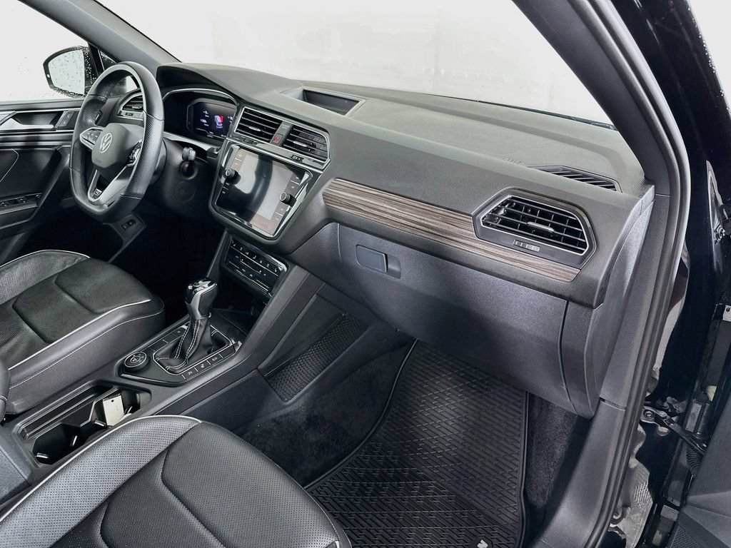 Used 2022 Volkswagen Tiguan SEL R-Line AWD/4WD image 37