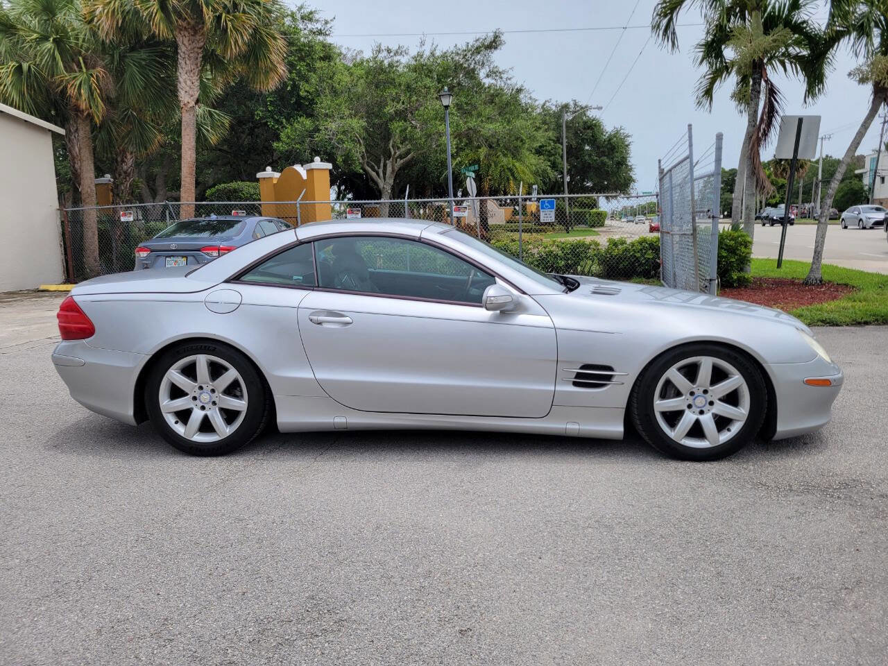 Used 2003 Mercedes-Benz SL 500 SL 500 2dr Convertible image 4