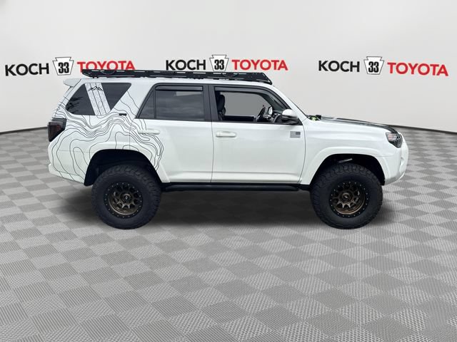 Used 2022 Toyota 4Runner SR5 Premium w/ Moonroof Package AWD/4WD image 9