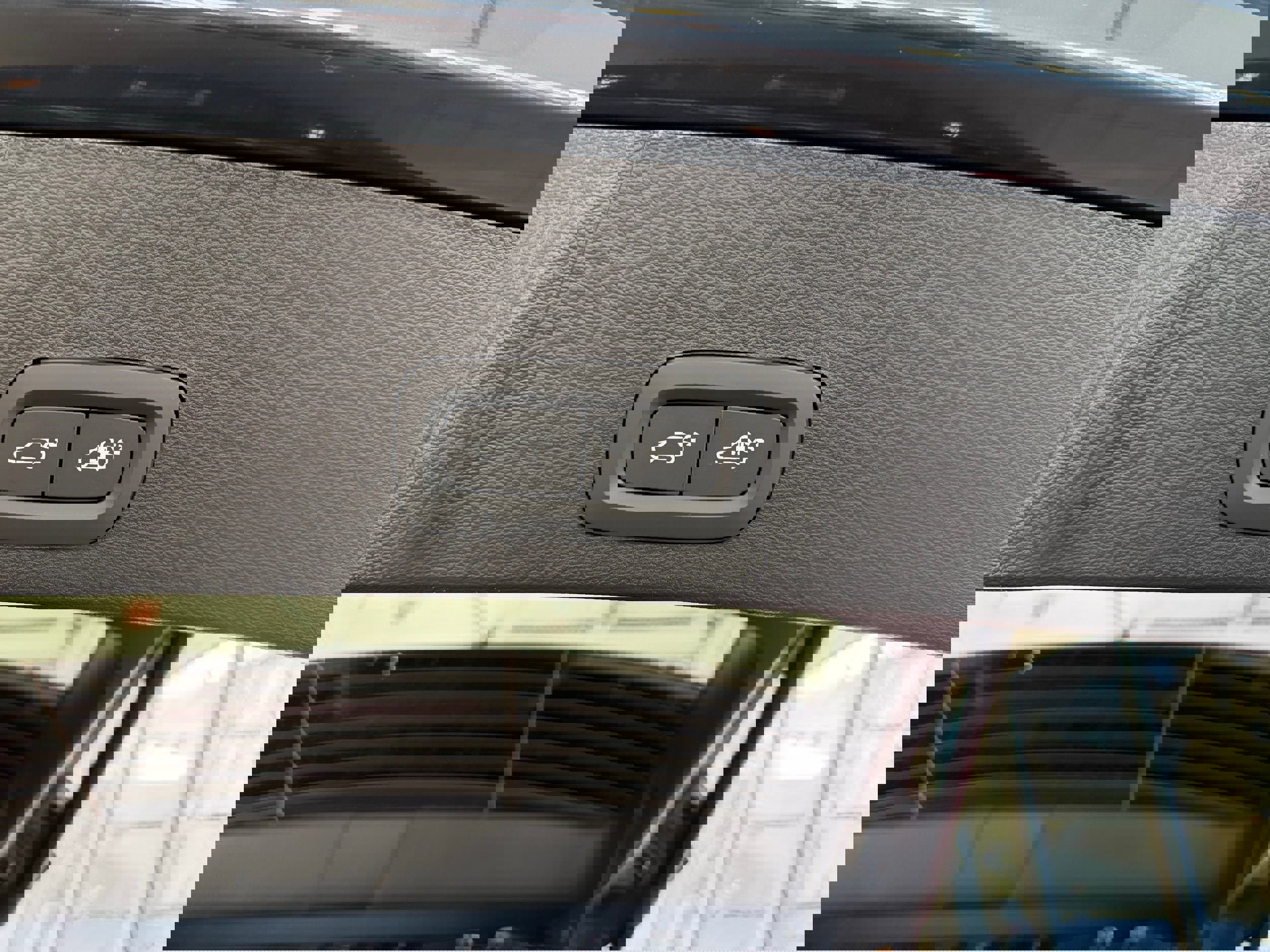 New 2026 Volvo EX40 Plus w/ Climate Package image 26