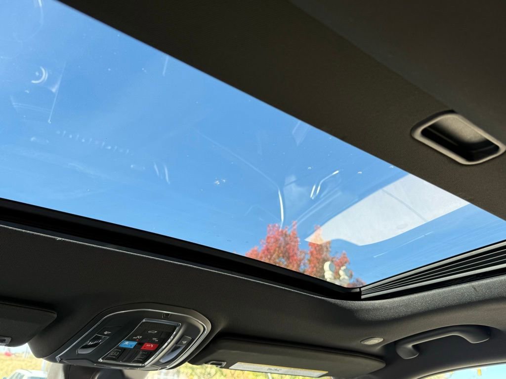 New 2025 Jeep Grand Cherokee L Laredo w/ Luxury Tech Group I image 25