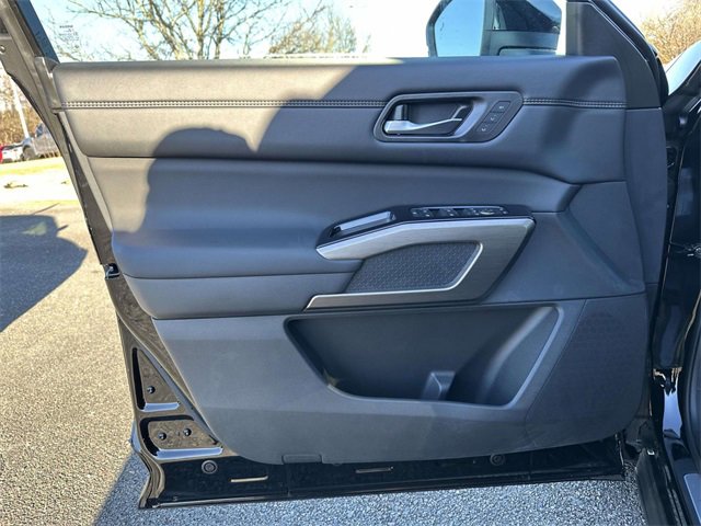 New 2025 Nissan Pathfinder Platinum w/ Cargo Package image 14