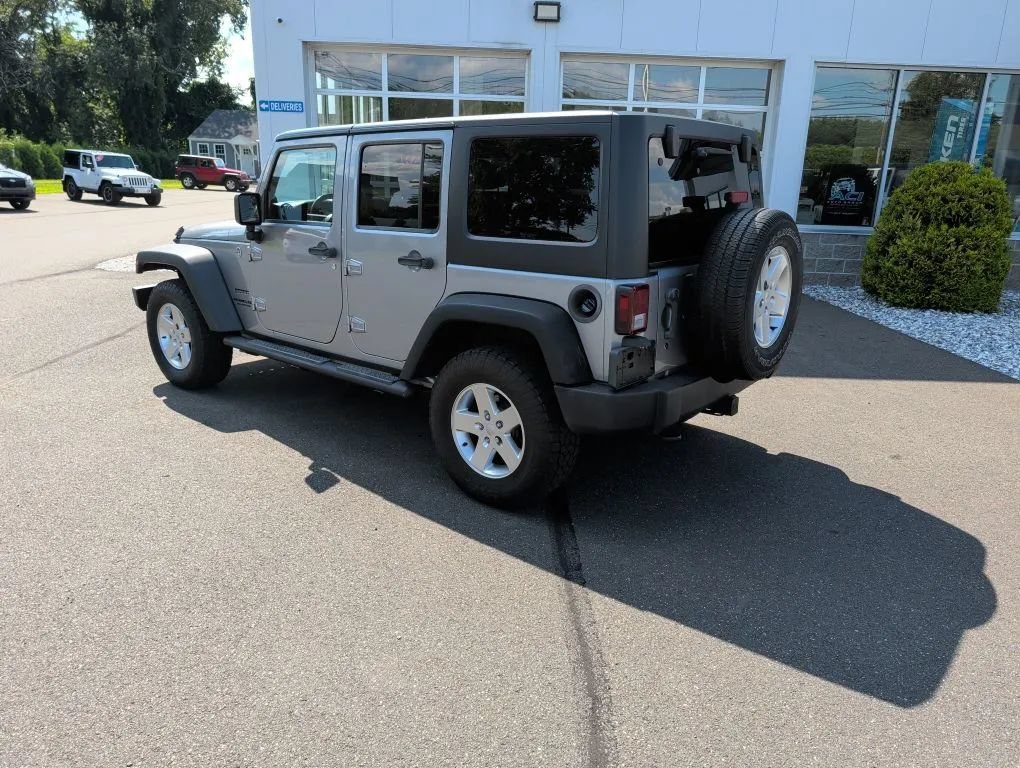 Used 2013 Jeep Wrangler Unlimited Sport AWD/4WD image 5
