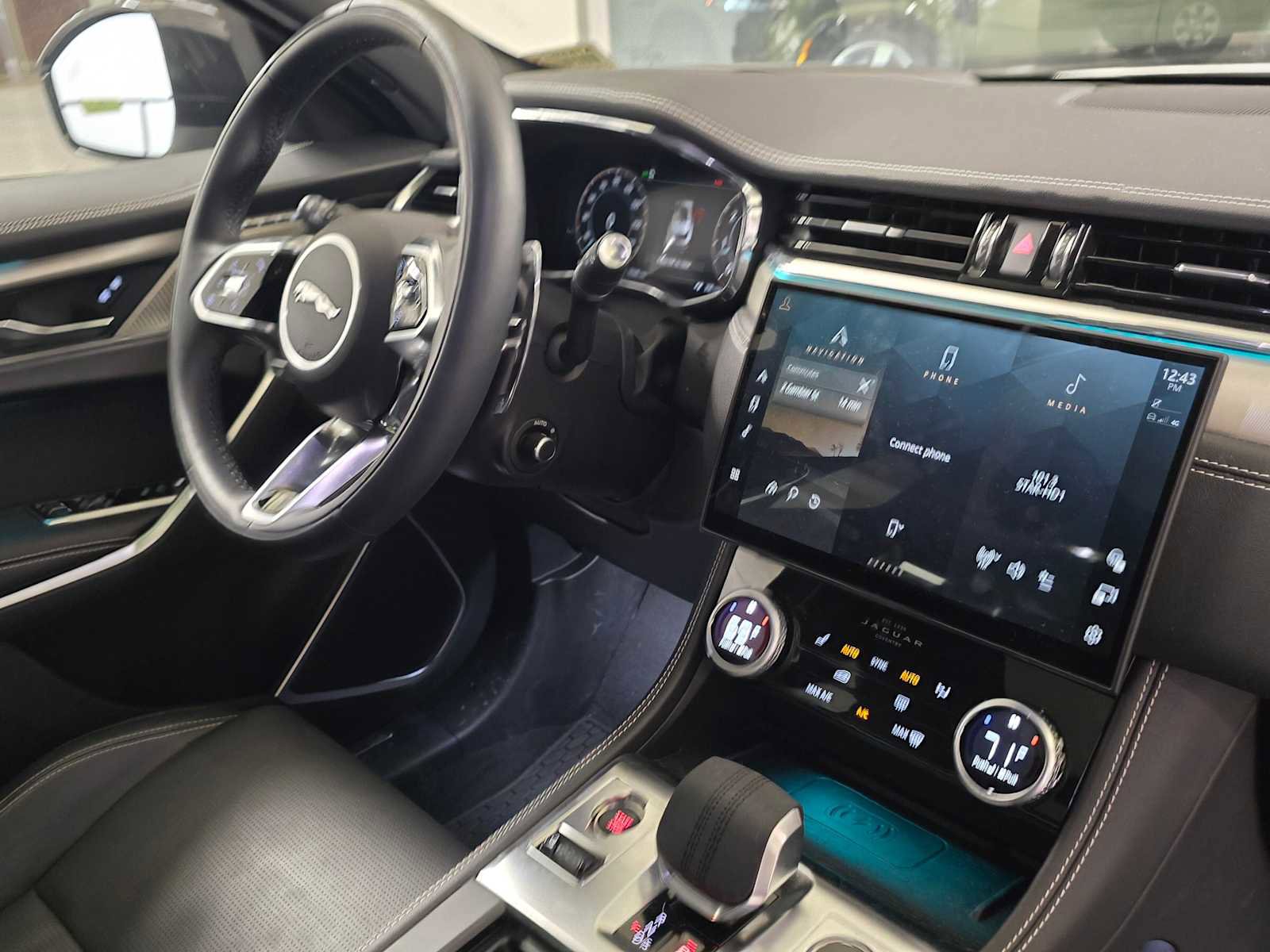 Used 2026 Jaguar F-PACE R-Dynamic S AWD/4WD image 11