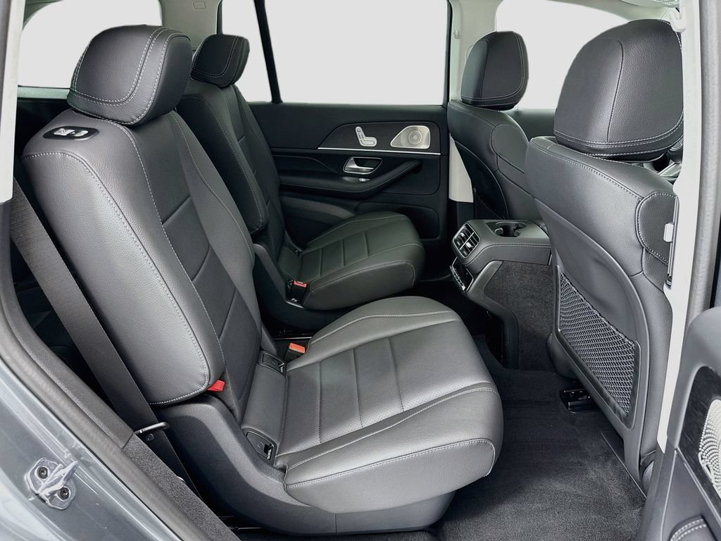 New 2026 Mercedes-Benz GLS 450 4MATIC image 21