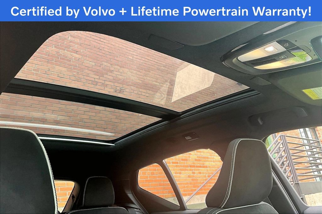 Used 2023 Volvo XC40 Recharge Ultimate image 22