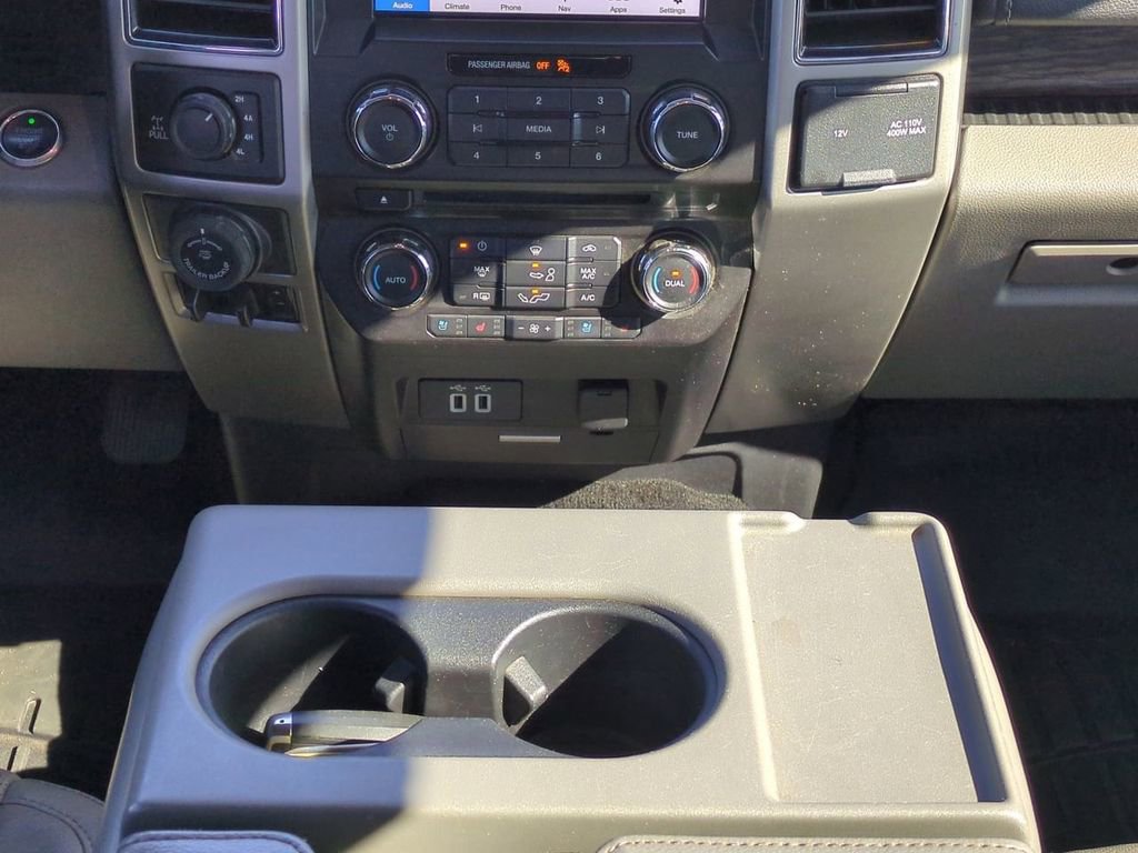 Used 2018 Ford F150 Lariat w/ Trailer Tow Package image 20