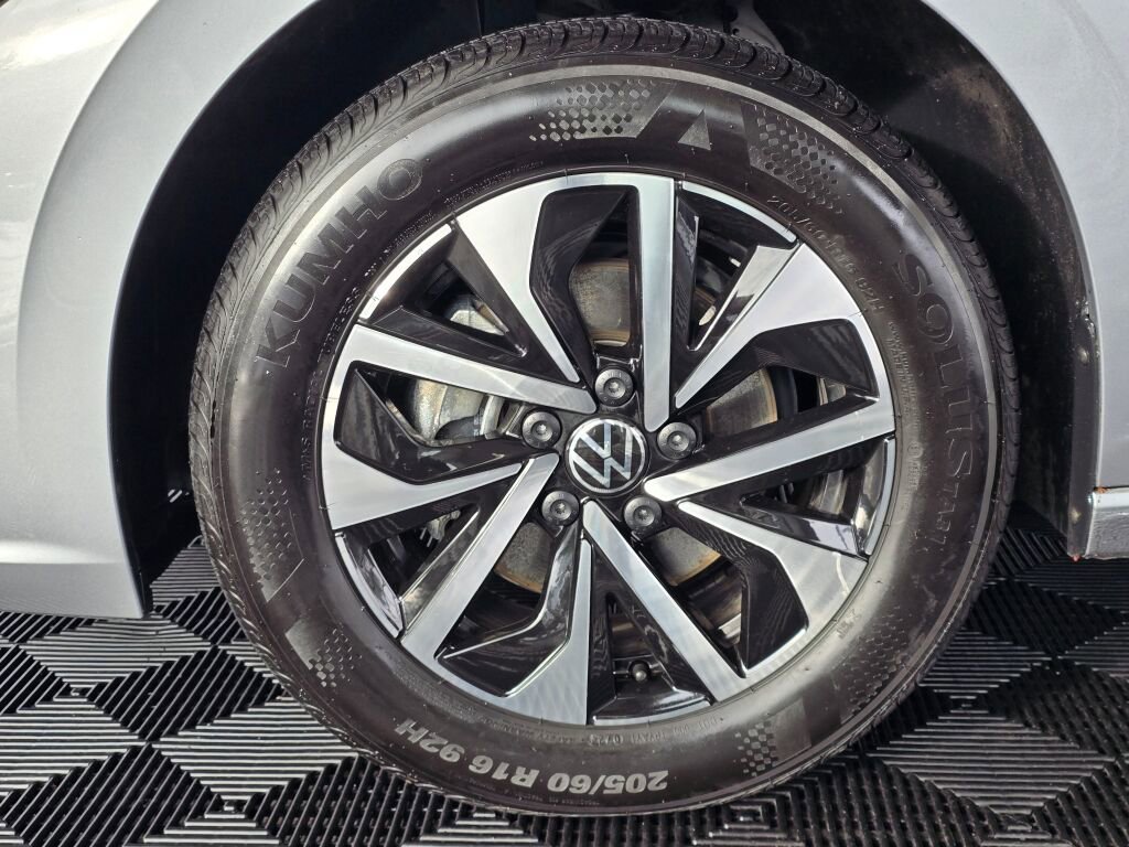 Used 2024 Volkswagen Jetta S image 11