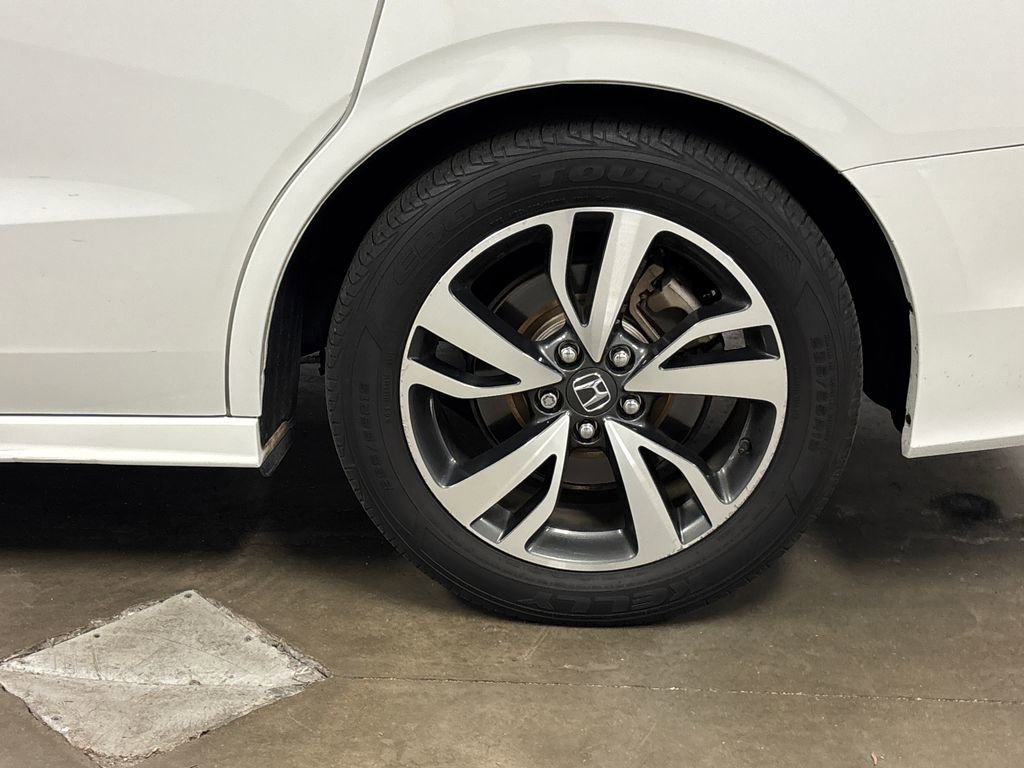 Used 2021 Honda Odyssey Touring image 13