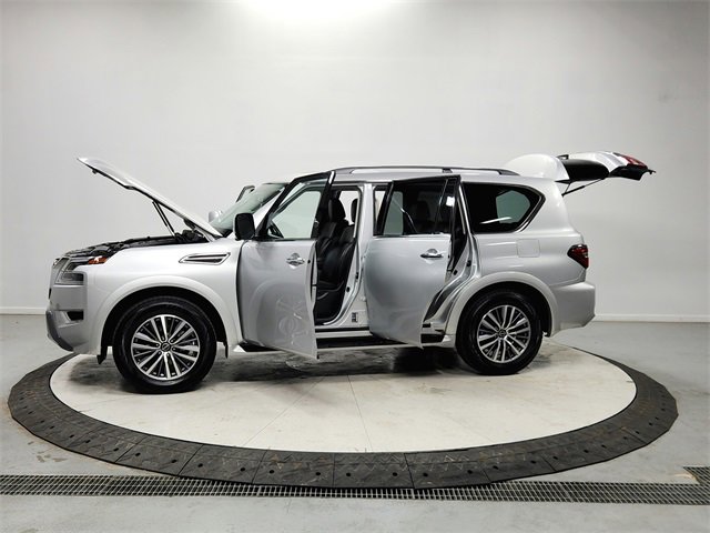 Used 2023 Nissan Armada SL w/ Captain's Chairs Package image 12
