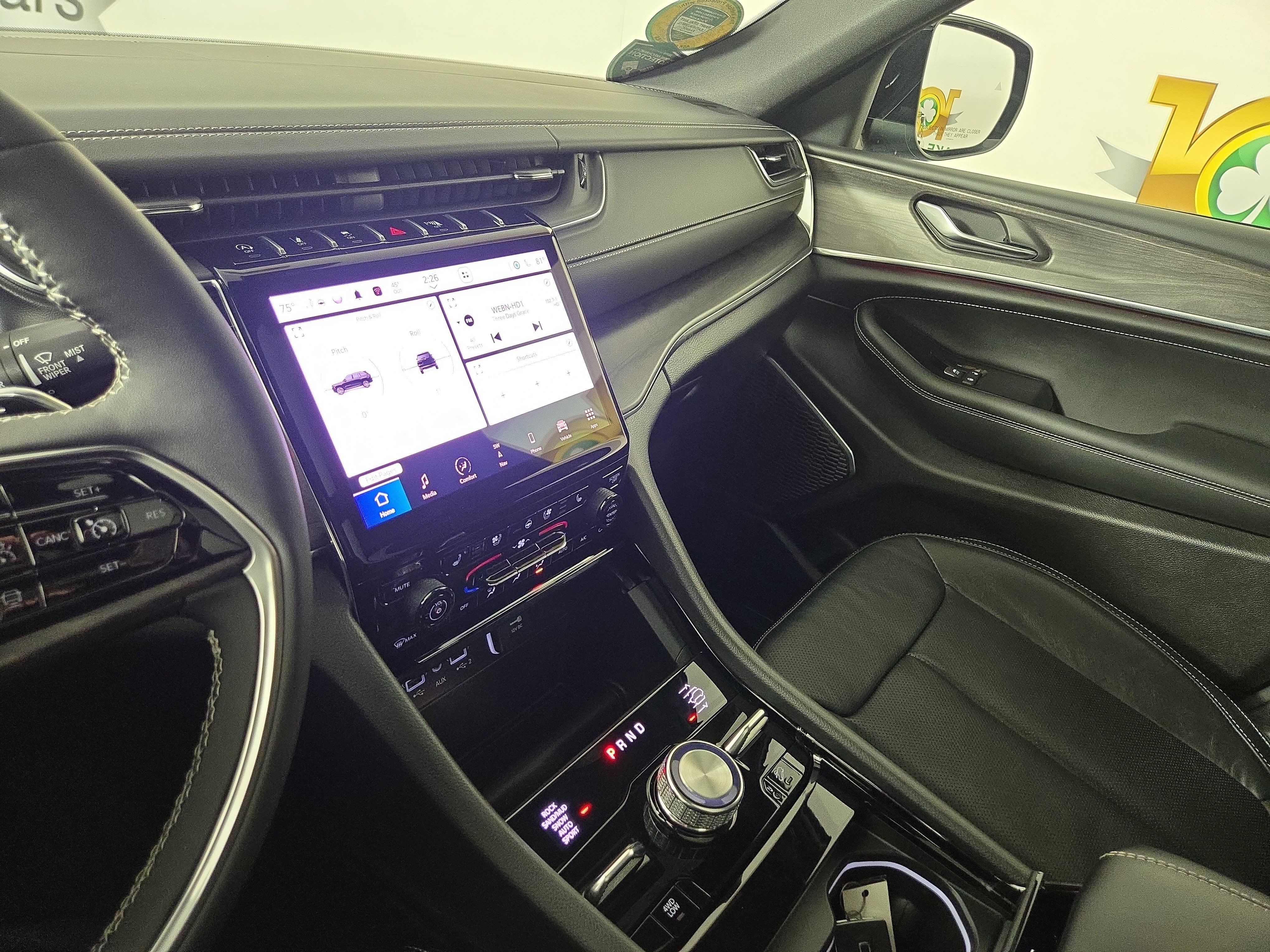 Certified 2025 Jeep Grand Cherokee Overland image 26