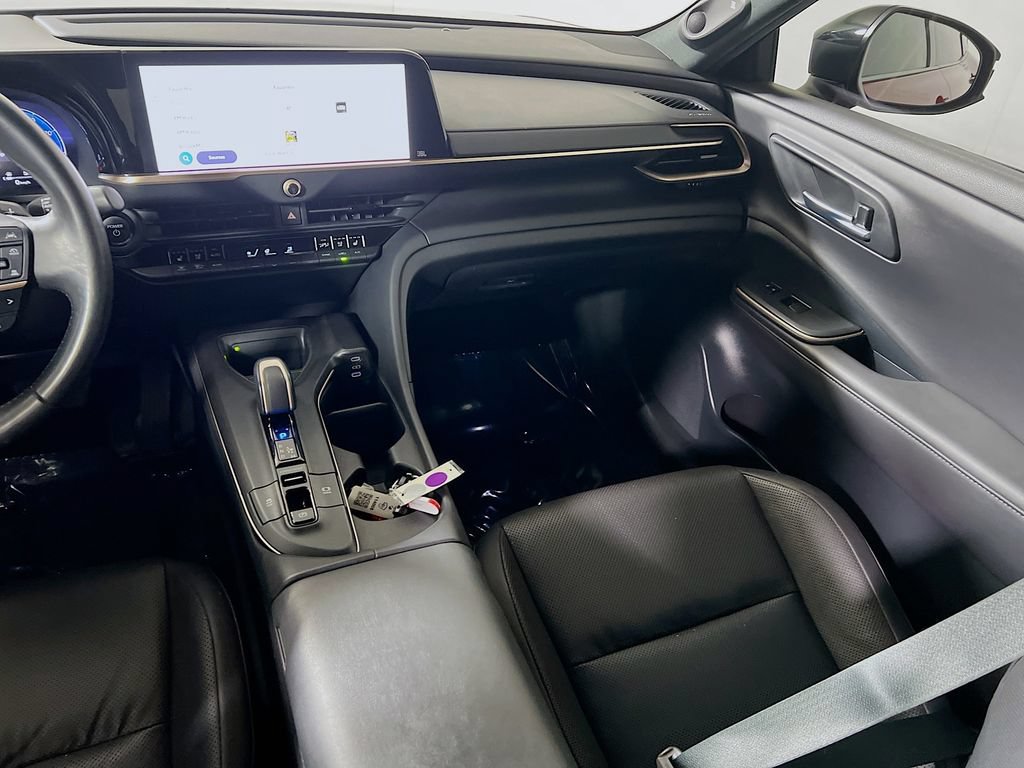 Certified 2023 Toyota Crown Platinum AWD/4WD image 20