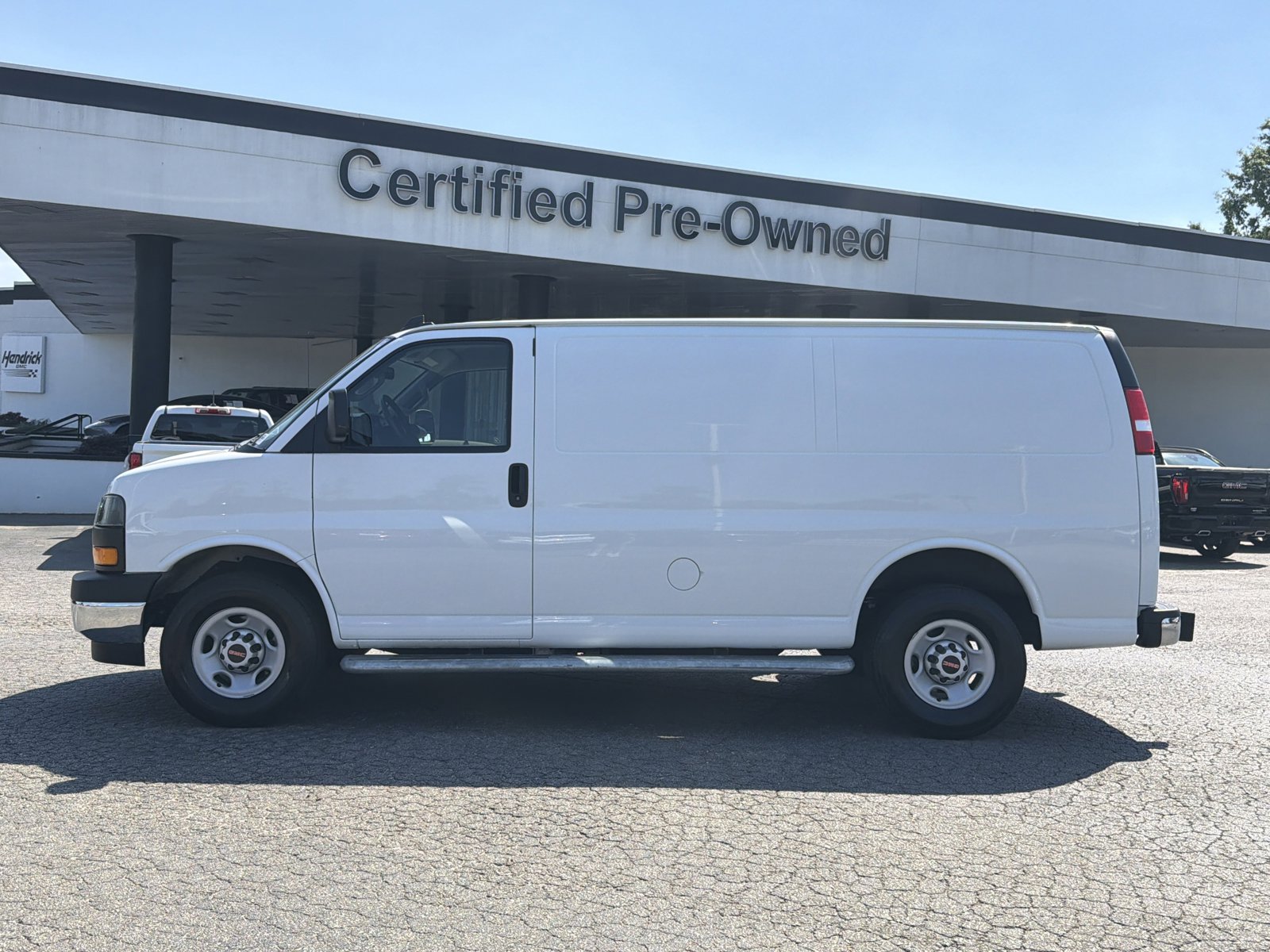 Used 2024 GMC Savana 2500 w/ Driver Convenience Package RWD image 9