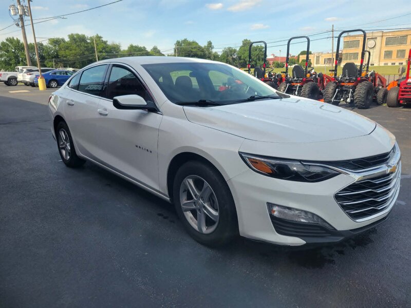 Used 2024 Chevrolet Malibu LT FWD image 4