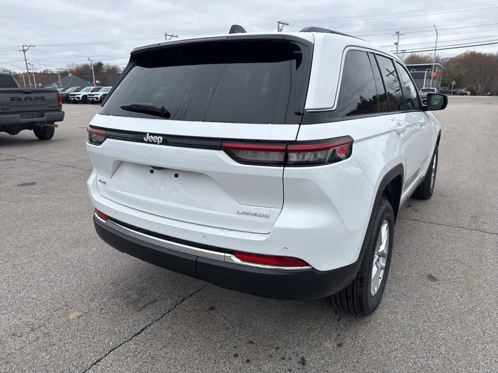 New 2026 Jeep Grand Cherokee Laredo image 5
