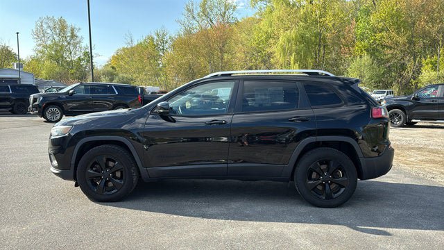 Used 2019 Jeep Cherokee Limited w/ Trailer Tow Group AWD/4WD image 4