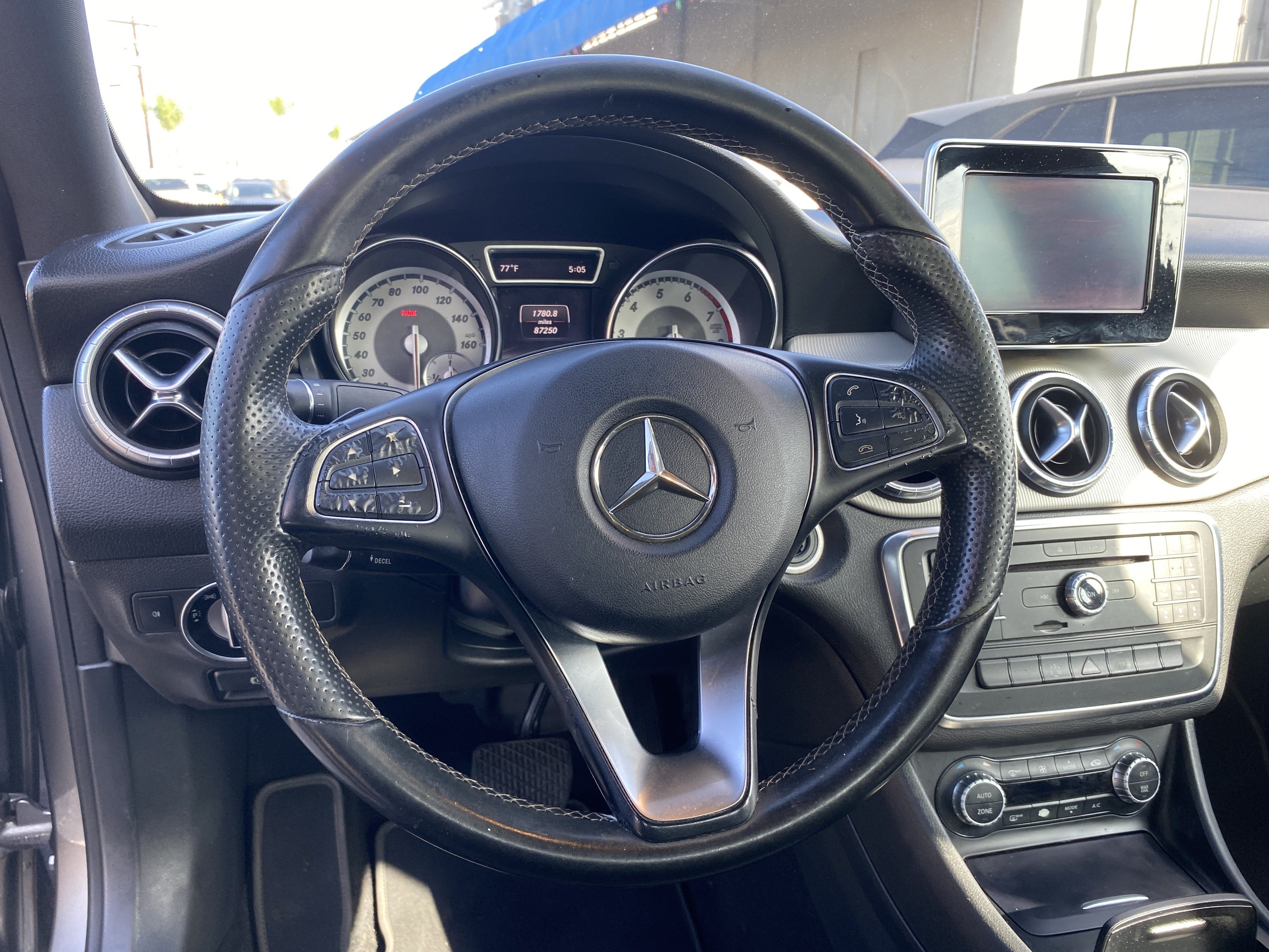 Used 2015 Mercedes-Benz CLA 250 image 26