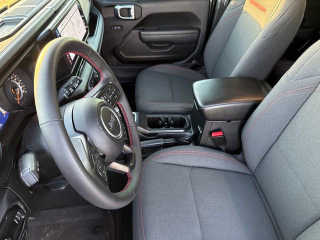 Used 2024 Jeep Wrangler Unlimited Rubicon w/ Convenience Group image 19