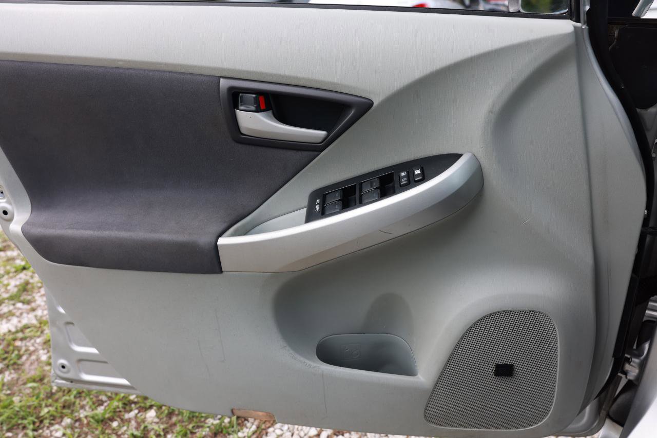 Used 2010 Toyota Prius Two FWD image 34
