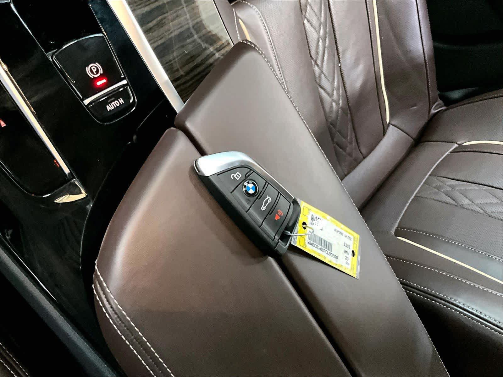 Used 2023 BMW 530i w/ Executive Package RWD image 14