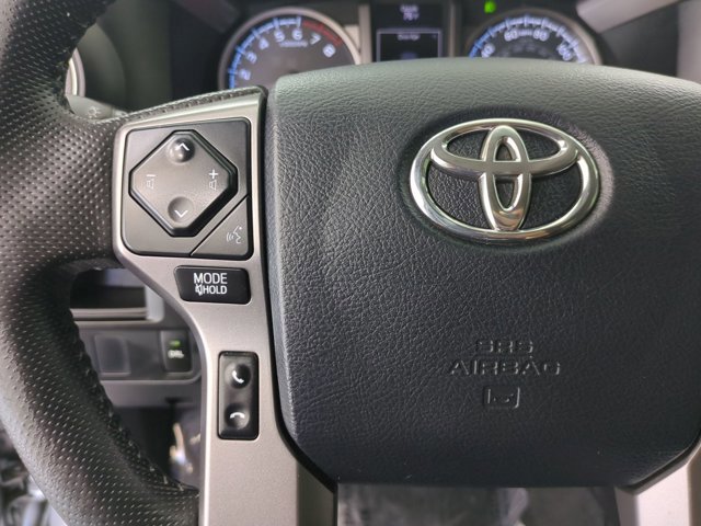 Used 2016 Toyota Tacoma SR5 w/ Towing Package image 29