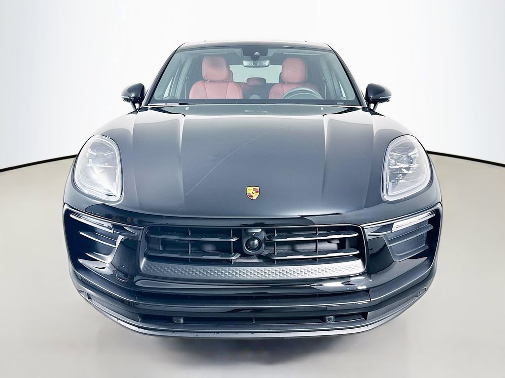 Certified 2026 Porsche Macan image 6